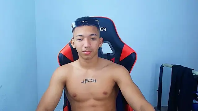 Snapshot of JuanchiT66 chatting on 09-24-25, 03:21 JuanchiT66 online show from 09-24-25, 03:21