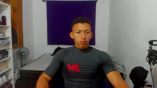 Snapshot of JuanchiT66 chatting on 10-01-25, 04:51 JuanchiT66 online show from 10-01-25, 04:51