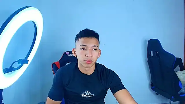 Snapshot of JuanchiT66 chatting on 10-14-25, 06:36 JuanchiT66 online show from 10-14-25, 06:36