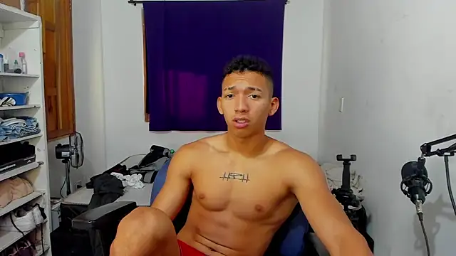 Snapshot of JuanchiT66 chatting on 10-16-25, 05:03 JuanchiT66 online show from 10-16-25, 05:03