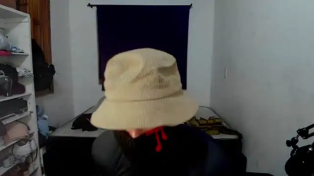 Snapshot of JuanchiT66 chatting on 11-01-25, 08:05 JuanchiT66 online show from 11-01-25, 08:05