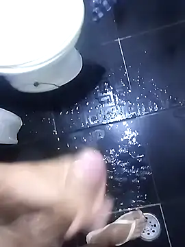 Snapshot of Jeff013013 chatting on 12-14-25, 06:08 Jeff013013 online show from 12-14-25, 06:08