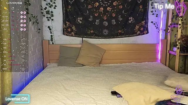 Bekky Hammon online show from 10-14-25, 05:19