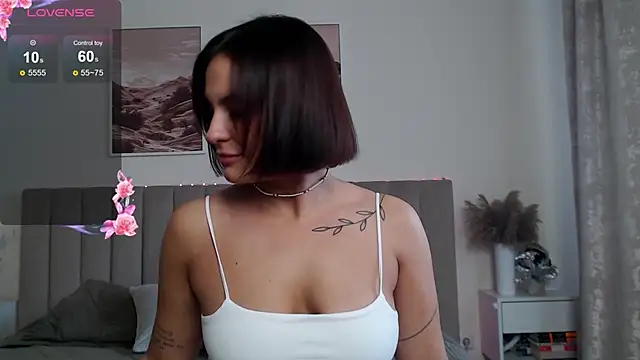 Bekky Hammon online show from 05-18-26, 04:51