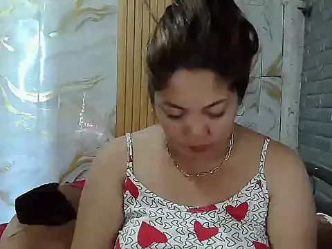 Snapshot of dimple_anne1 chatting on 04-28-26, 07:13 dimple anne1 online show from 04-28-26, 07:13