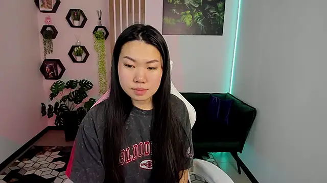 LunaPurrr online show from 01-16-26, 11:20