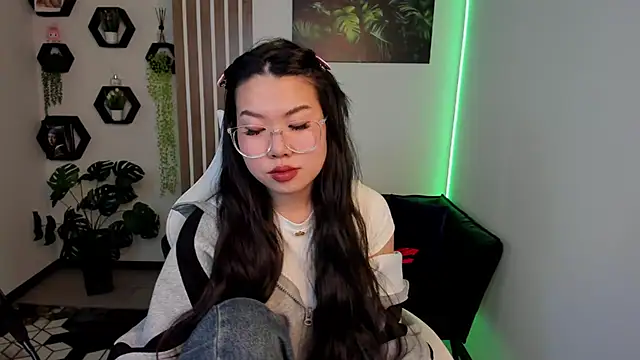 LunaPurrr online show from 02-03-26, 06:40