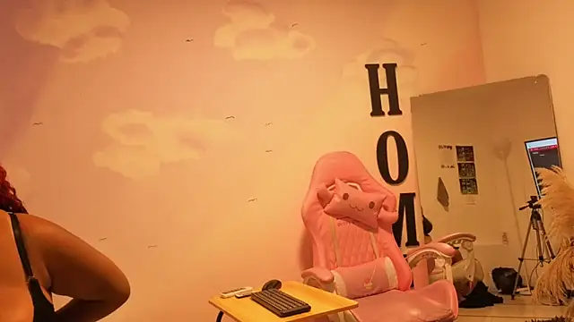 Catherine Smith  online show from 09-25-25, 10:52