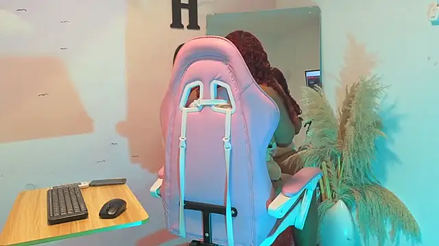 Catherine Smith  online show from 09-30-25, 12:32