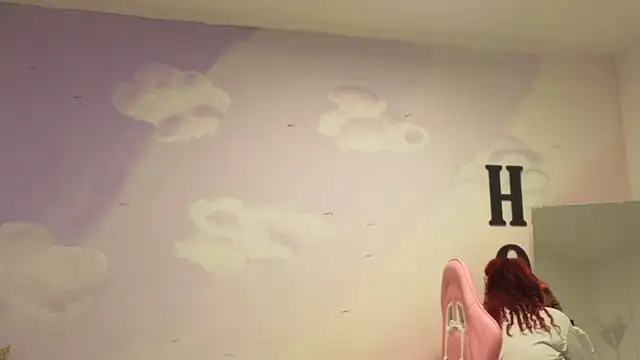 Catherine Smith  online show from 10-08-25, 01:09