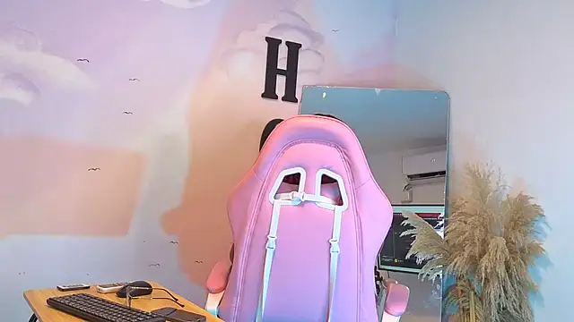 Catherine Smith  online show from 10-15-25, 12:05