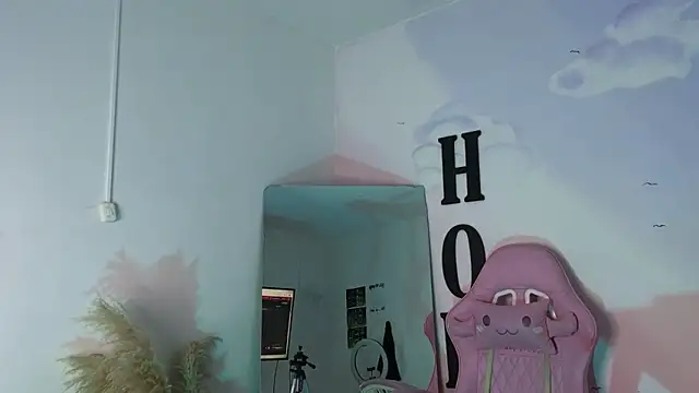 Catherine Smith  online show from 10-21-25, 12:17