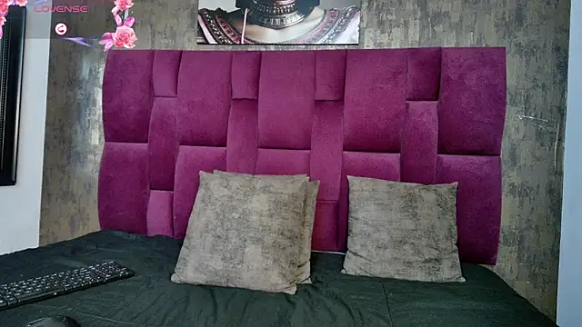 sophiasweet  1 online show from 10-07-25, 12:24