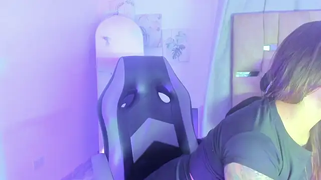 Snapshot of JulianaCarter chatting on 09-23-25, 07:50 JulianaCarter online show from 09-23-25, 07:50