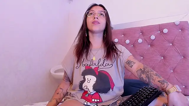 JulianaCarter online show from 05-19-26, 07:42
