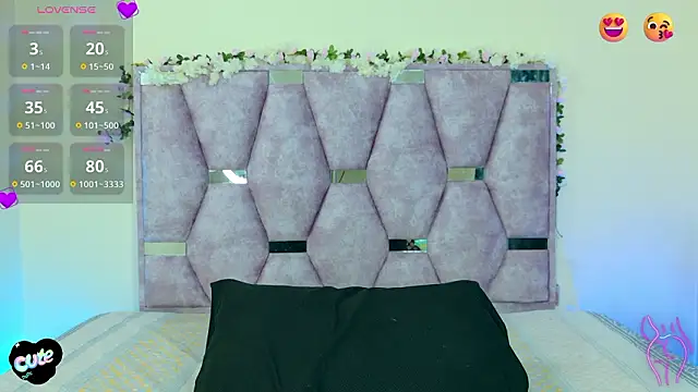 lana and liam  online show from 02-10-26, 10:08