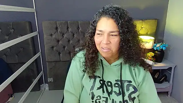 NinaBlazee online show from 09-15-25, 11:43