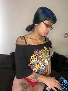 ZoeRaven Pink online show from 09-29-25, 04:56