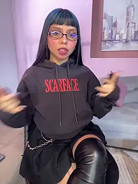 ZoeRaven Pink online show from 10-10-25, 03:55