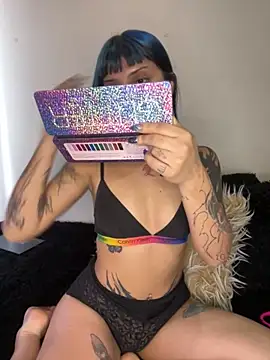 ZoeRaven Pink online show from 10-22-25, 02:28