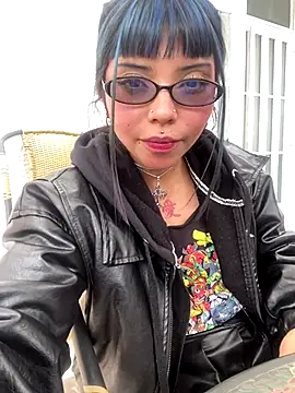 ZoeRaven Pink online show from 11-05-25, 05:02