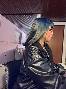 ZoeRaven Pink online show from 11-06-25, 02:29