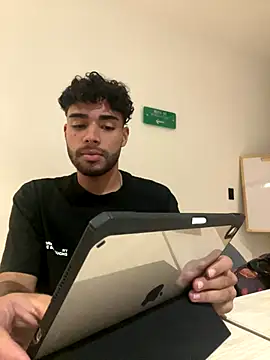 RaphaelDufort online show from 10-30-25, 09:48