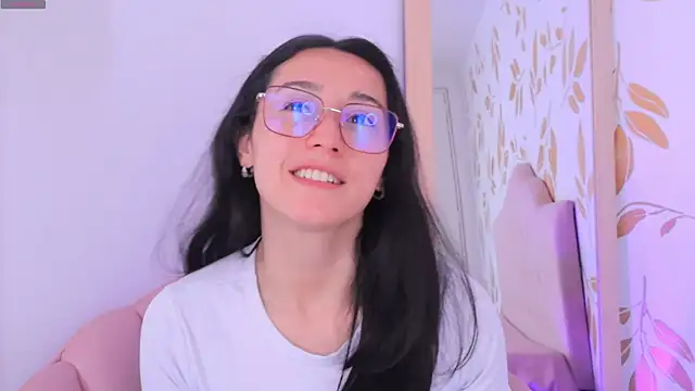 Ginevra esposito online show from 11-18-25, 01:04