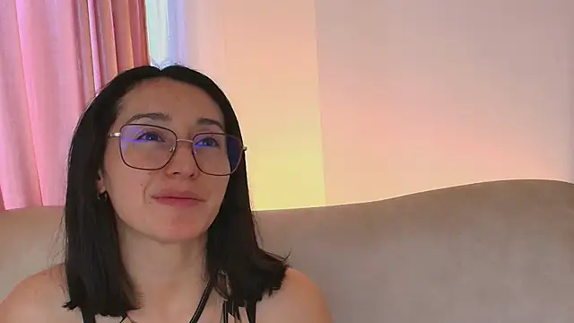 Ginevra esposito online show from 05-07-26, 12:54