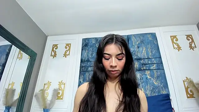 Snapshot of KatherinJohns chatting on 10-29-25, 11:12 KatherinJohns online show from 10-29-25, 11:12