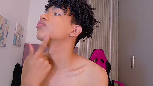 Snapshot of Ivone_Rose_ chatting on 10-29-25, 12:29 Ivone Rose online show from 10-29-25, 12:29