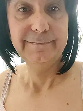 Snapshot of Emily_de_Carla chatting on 10-06-25, 06:44 Emily de Carla online show from 10-06-25, 06:44