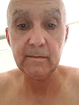 Snapshot of Emily_de_Carla chatting on 10-12-25, 11:31 Emily de Carla online show from 10-12-25, 11:31