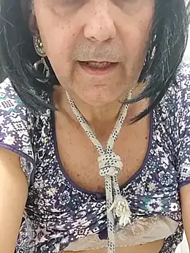 Snapshot of Emily_de_Carla chatting on 10-22-25, 03:12 Emily de Carla online show from 10-22-25, 03:12