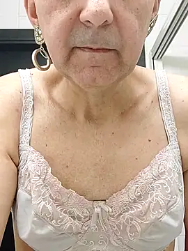 Emily de Carla online show from 12-18-25, 07:36