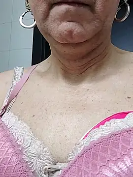 Snapshot of Emily_de_Carla chatting on 03-02-26, 07:48 Emily de Carla online show from 03-02-26, 07:48