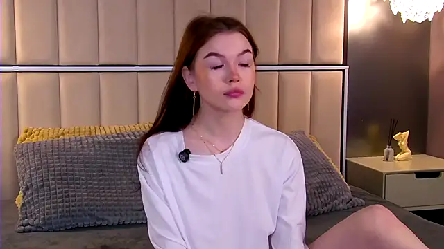 Snapshot of Wanda_Wild chatting on 09-18-25, 04:03 Wanda Wild online show from 09-18-25, 04:03
