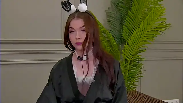 Wanda Wild online show from 10-30-25, 05:09