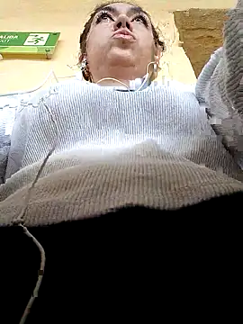 Snapshot of LilithJohns chatting on 10-23-25, 03:55 LilithJohns online show from 10-23-25, 03:55