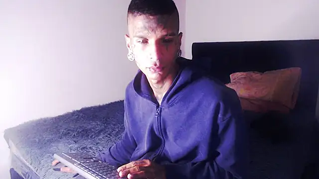 Snapshot of black_firex chatting on 09-13-25, 12:54 black firex online show from 09-13-25, 12:54