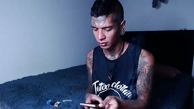 Snapshot of black_firex chatting on 10-06-25, 04:37 black firex online show from 10-06-25, 04:37