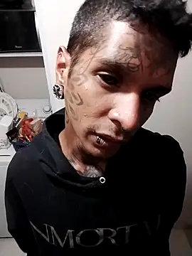 Snapshot of black_firex chatting on 10-23-25, 02:33 black firex online show from 10-23-25, 02:33