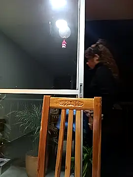 Vikyvoyeur online show from 10-25-25, 03:14