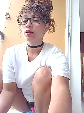 Vikyvoyeur online show from 11-21-25, 07:12