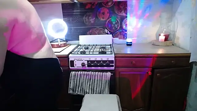 XHelenaX90 online show from 03-10-25, 04:57