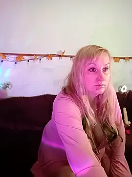 XHelenaX90 online show from 11-13-25, 08:08