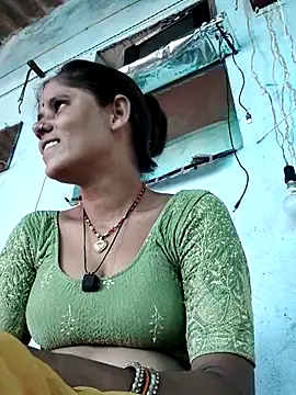 Hot-ilaiy online show from 09-17-25, 03:08