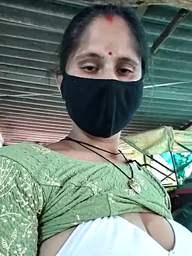 Hot-ilaiy online show from 09-30-25, 10:20