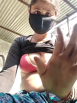 Hot-ilaiy online show from 01-14-26, 06:52