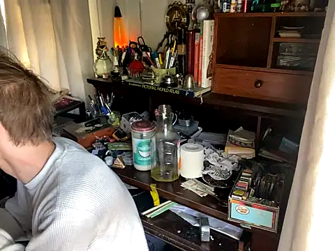 Snapshot of XanderOzzz chatting on 10-16-25, 04:52 XanderOzzz online show from 10-16-25, 04:52